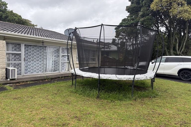 Photo of property in 2/25 Overton Road, Papatoetoe, Auckland, 2025