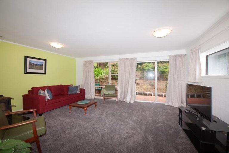 Photo of property in 97a Churton Drive, Churton Park, Wellington, 6037