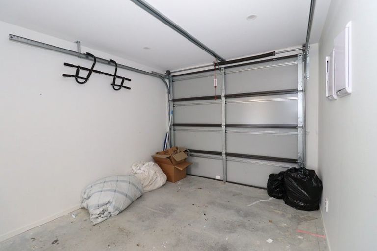 Photo of property in 39 Korokio Lane, Henderson, Auckland, 0612