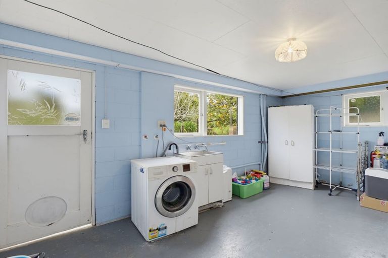 Photo of property in 24 Maungakaramea Road, Puwera, Whangarei, 0178