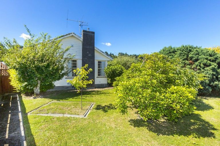 Photo of property in 62 Hillside Drive, Maoribank, Upper Hutt, 5018