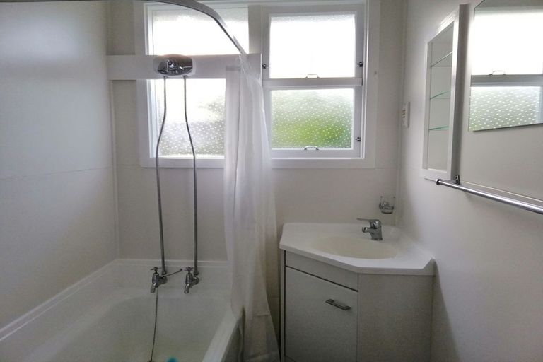 Photo of property in 92 Eglinton Road, Mornington, Dunedin, 9011