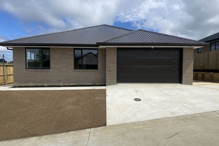 Photo of property in 35a Leathem Crescent, Pokeno, 2402