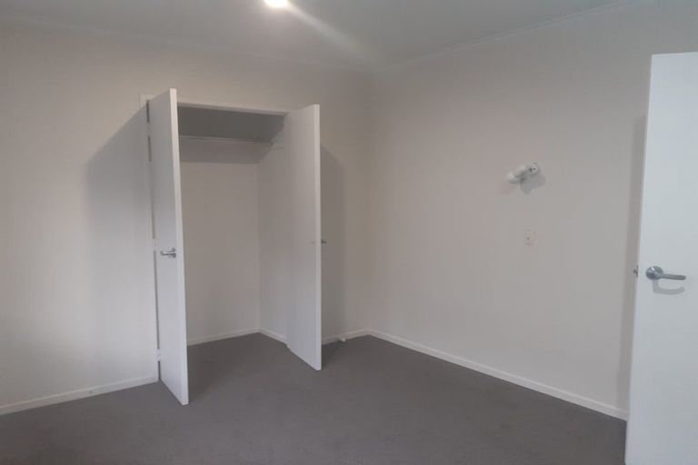 Photo of property in 13 Lewis Road, Pakuranga, Auckland, 2010