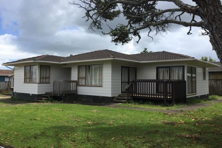 Photo of property in 1 Sharland Avenue, Manurewa, Auckland, 2102