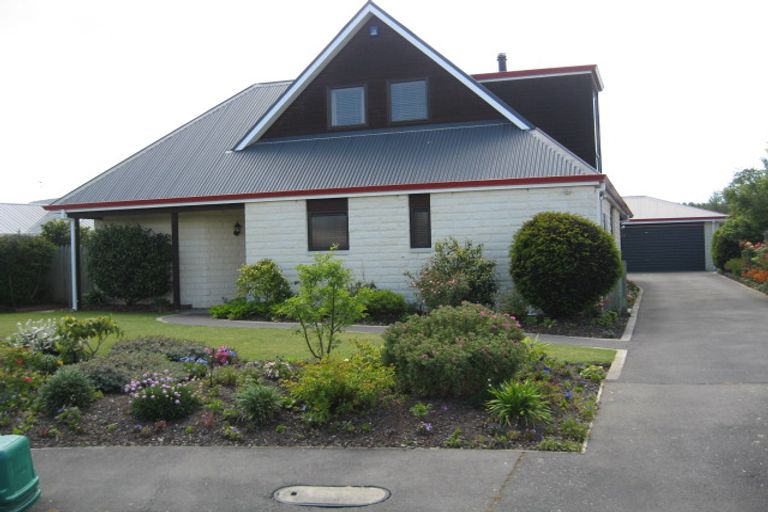Photo of property in 28 Giles Place, Shirley, Christchurch, 8061