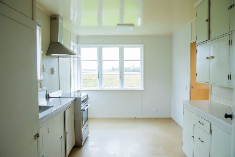 Photo of property in 87-89 Beresford Street, Bayswater, Auckland, 0622