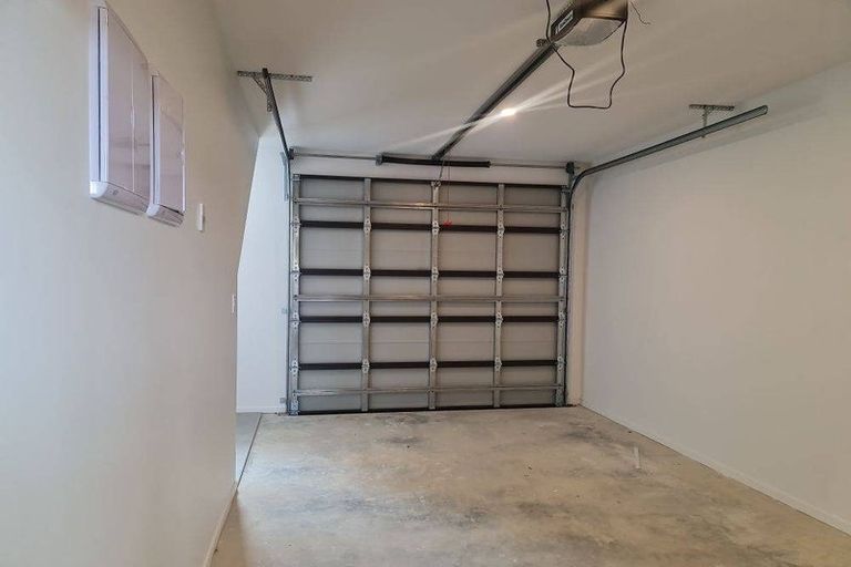 Photo of property in 42c Don Buck Road, Massey, Auckland, 0614