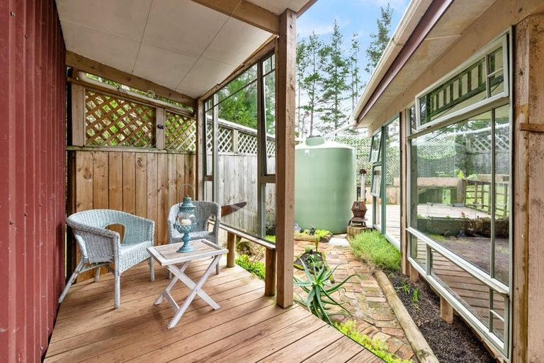 Photo of property in 1042 Ngunguru Road, Kiripaka, Whangarei, 0173