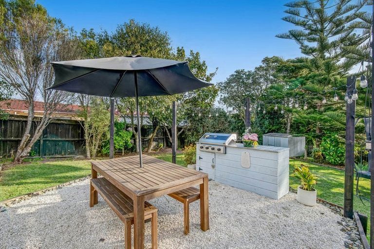 Photo of property in 61 Brian Crescent, Stanmore Bay, Whangaparaoa, 0932