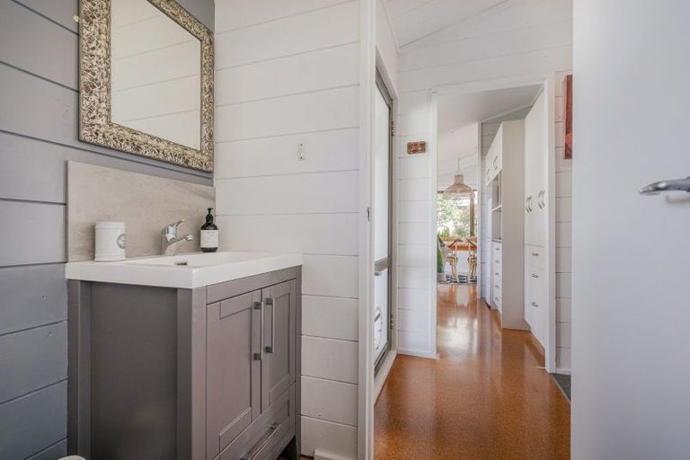 Photo of property in 46 Pepe Road, Tairua, 3508