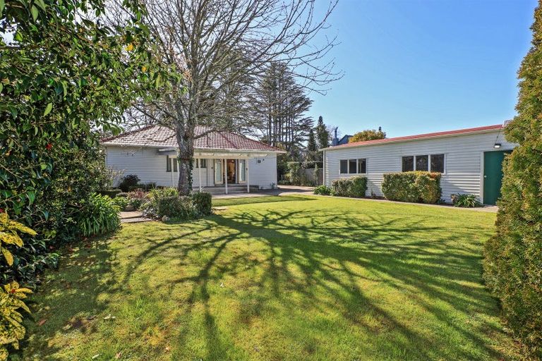 Photo of property in 99 Havelock Road, Havelock North, 4130
