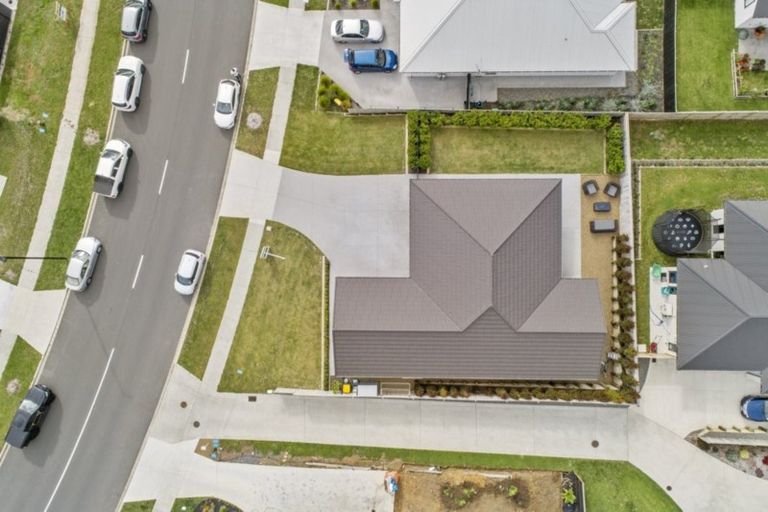 Photo of property in 64 Hillpark Drive, Pokeno, 2402