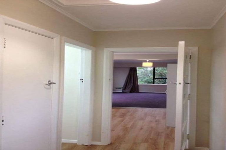 Photo of property in 86 Black Rock Road, Newlands, Wellington, 6037