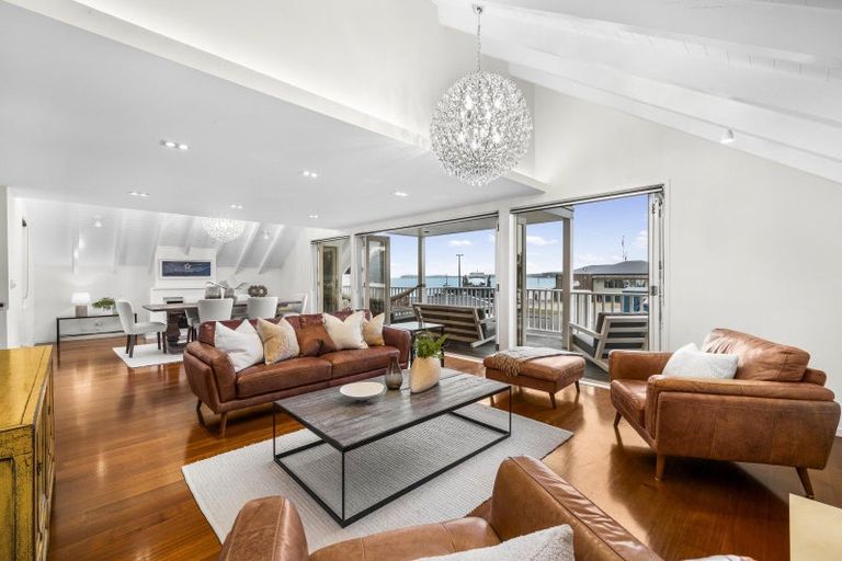 Photo of property in 20 King Edward Parade, Devonport, Auckland, 0624