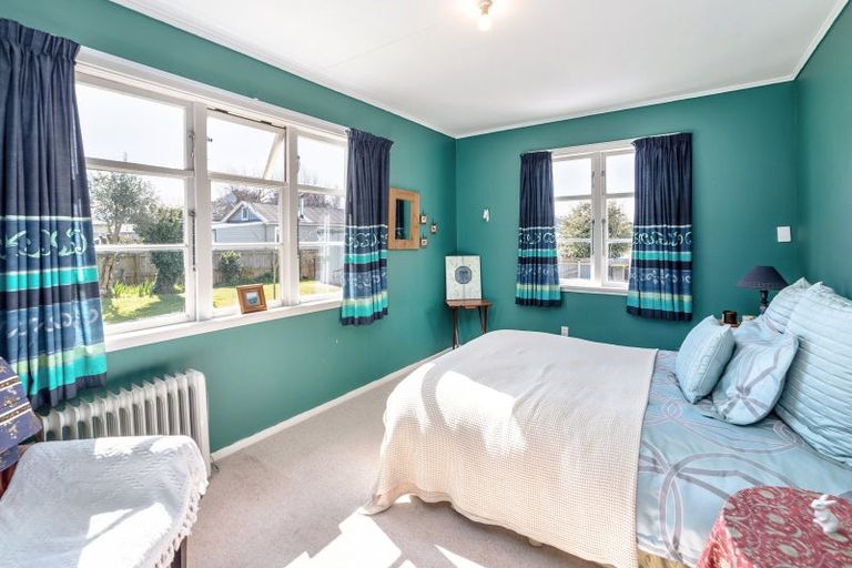 Photo of property in 52 Kempton Street, Greytown, 5712