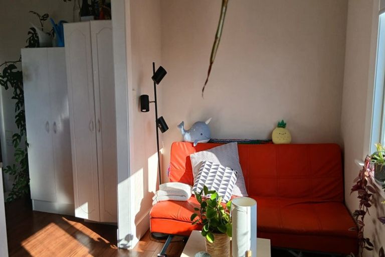 Photo of property in 2/12 Hewitts Road, Merivale, Christchurch, 8014