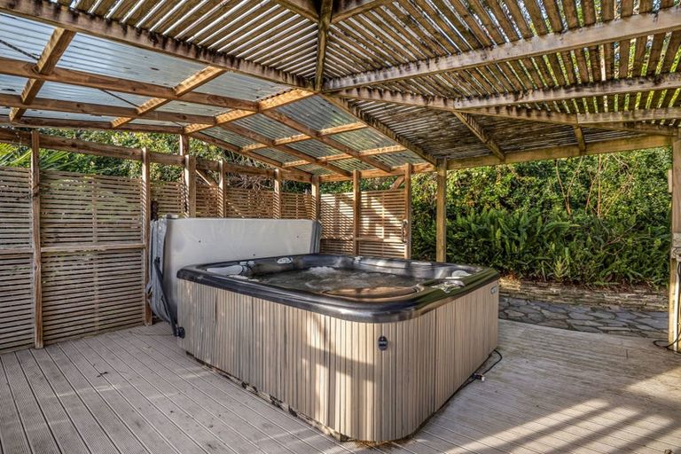 Photo of property in 35 Adams Road, Thornton Bay, Thames, 3575