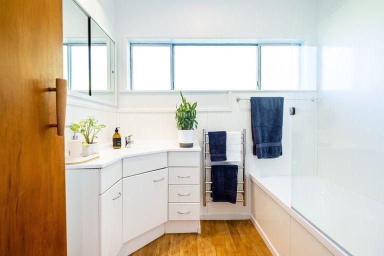 Photo of property in 64 Mchardy Street, Havelock North, 4130