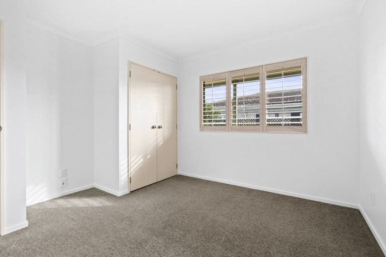 Photo of property in 18 Oxford Street, Fairfield, Hamilton, 3214