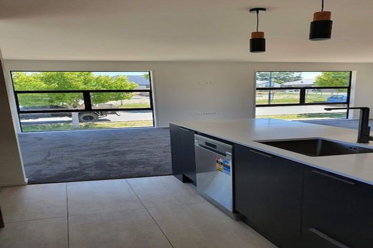 Photo of property in 2 Horomaka Street, Pegasus, 7612