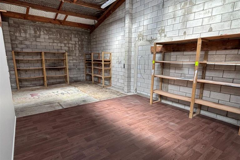 Photo of property in 1/73 Lake Road, Northcote, Auckland, 0627