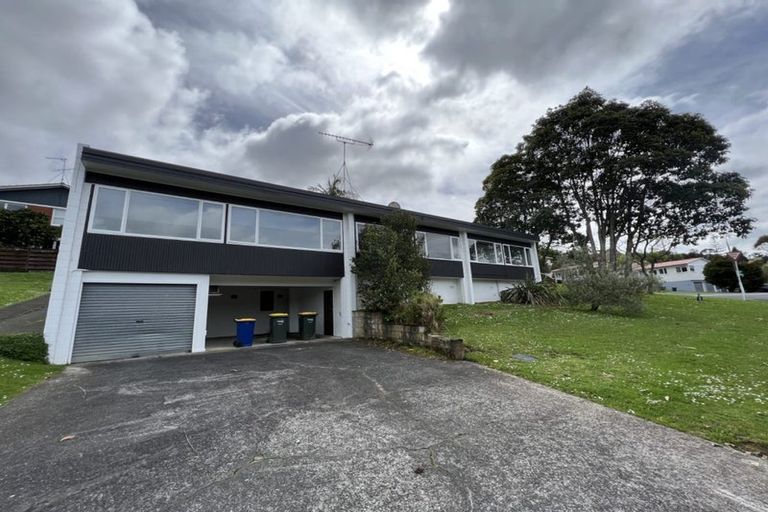 Photo of property in 2/1 Keldale Place, Forrest Hill, Auckland, 0620