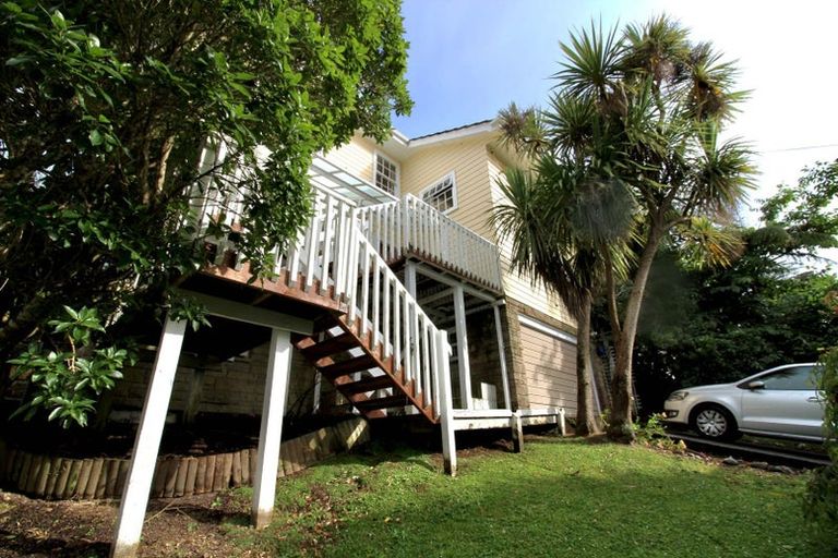 Photo of property in 13 David Crescent, Karori, Wellington, 6012