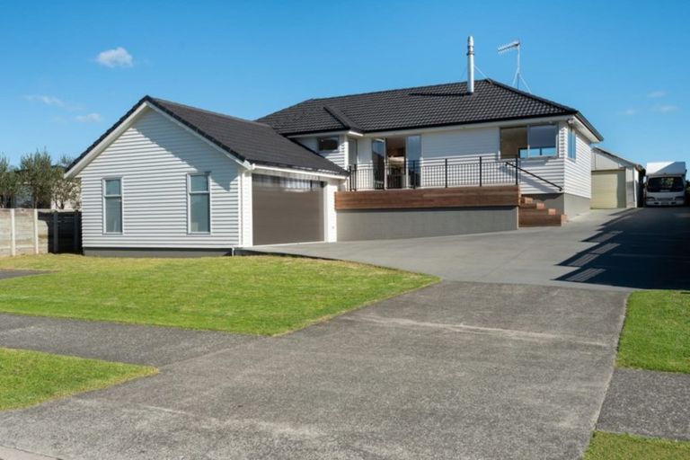 Photo of property in 126 Ranch Road, Mount Maunganui, 3116