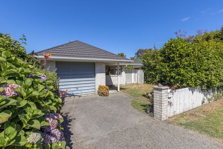Photo of property in 272 Te Moana Road, Waikanae, 5036