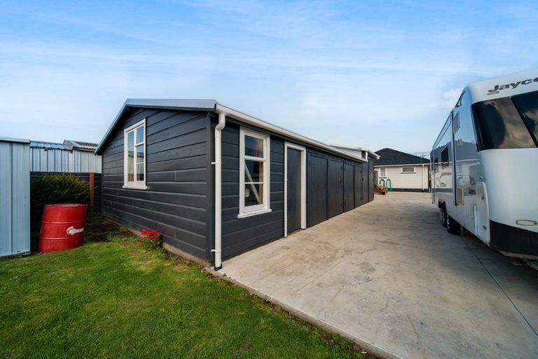 Photo of property in 60 Egmont Street, Hawera, 4610