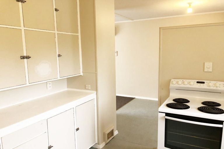 Photo of property in 7a-7b Devon Place, Cannons Creek, Porirua, 5024