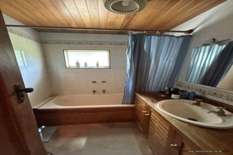 Photo of property in 2 Ocean View Terrace, Sumner, Christchurch, 8081