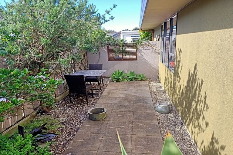 Photo of property in 42 Katerini Grove, Papamoa Beach, Papamoa, 3118
