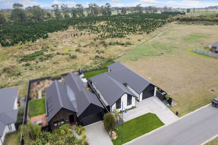 Photo of property in 55 Te Hurunui Drive, Pegasus, 7612