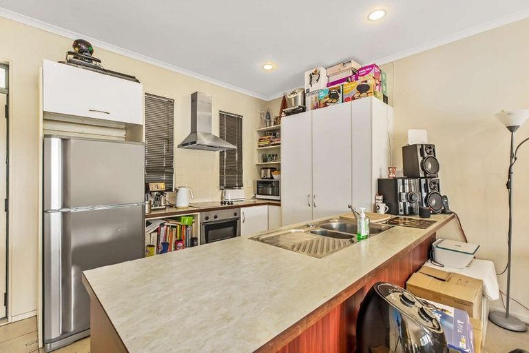 Photo of property in 2/150 Chapel Road, Flat Bush, Auckland, 2019