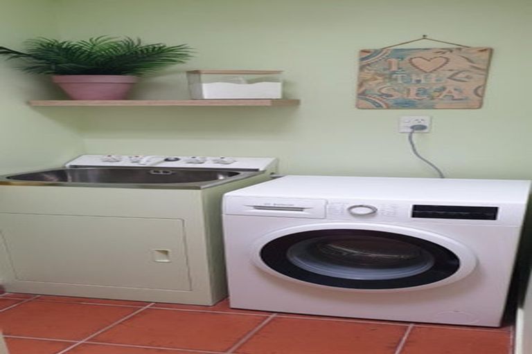 Photo of property in 23 Clifton Road, Haumoana, 4102