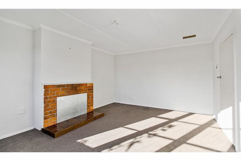 Photo of property in 52 Douglas Street, Highfield, Timaru, 7910