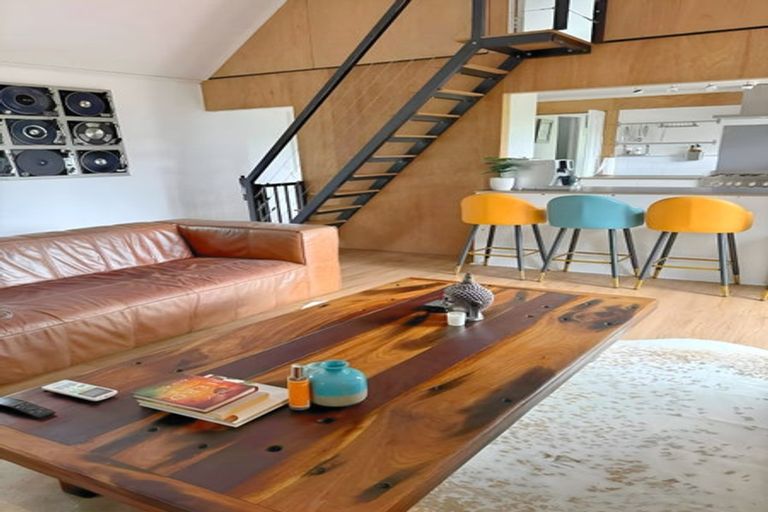 Photo of property in 12 Onewhero Road, Kaukapakapa, Warkworth, 0984