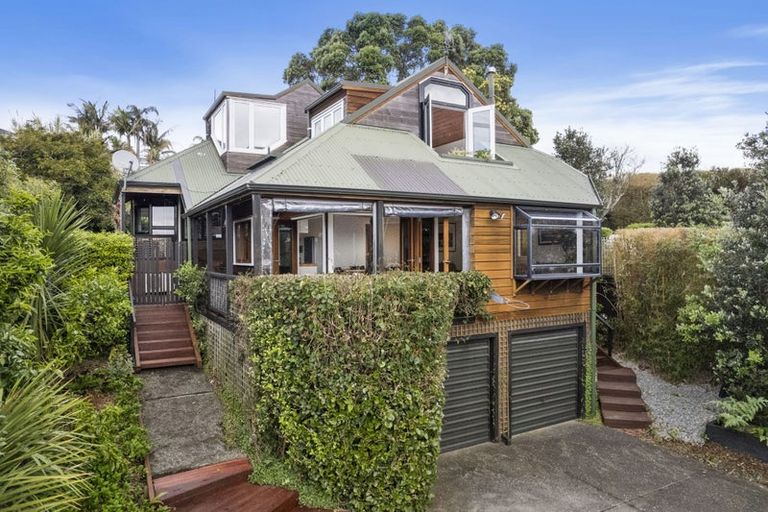 Photo of property in 2/36 Beulah Avenue, Rothesay Bay, Auckland, 0630