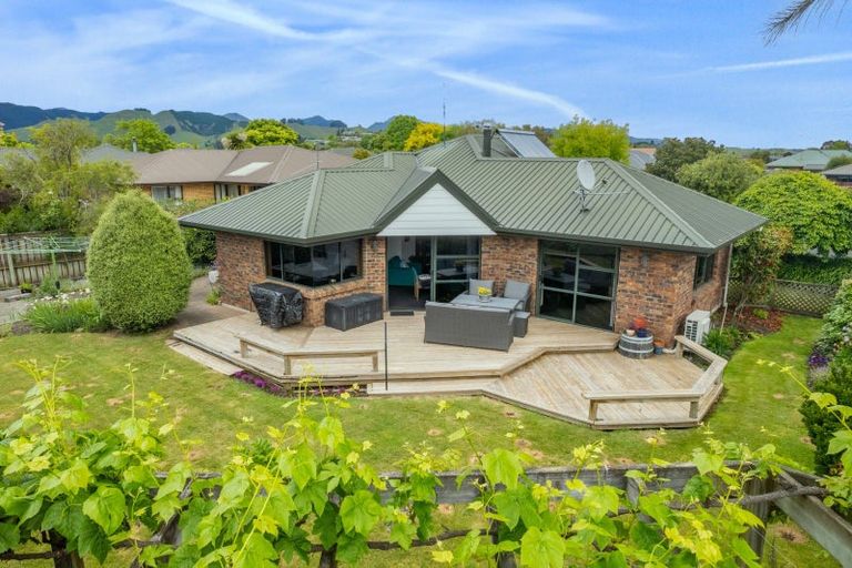 Photo of property in 10 Stagg Place, Brightwater, 7022