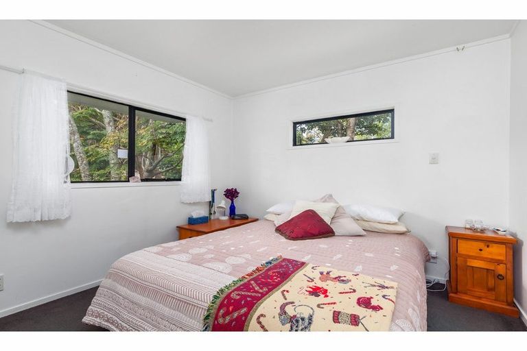 Photo of property in 2/24 Sunnyside Road, Sunnyvale, Auckland, 0612