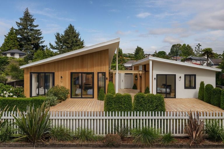 Photo of property in 36 Fergusson Street, Woodville, 4920