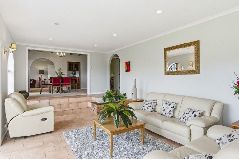 Photo of property in 15 Koputaroa Road, Levin, 5575