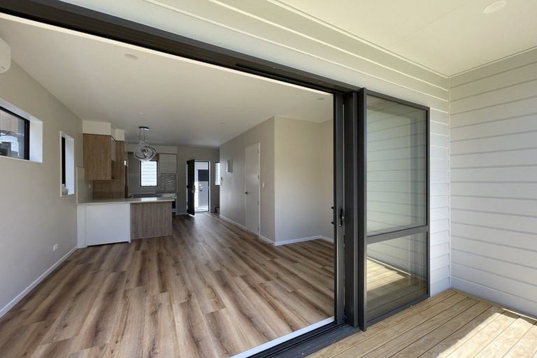 Photo of property in 5/10 Newington Road, Henderson, Auckland, 0612