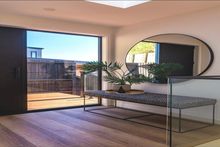 Photo of property in 37 Ruapehu Street, Paraparaumu, 5032