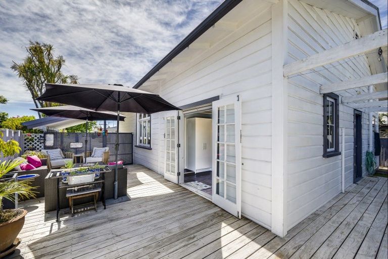 Photo of property in 82b Nelson Crescent, Napier South, Napier, 4110