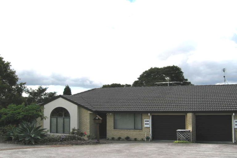Photo of property in 14 Copplestone Place, New Lynn, Auckland, 0600