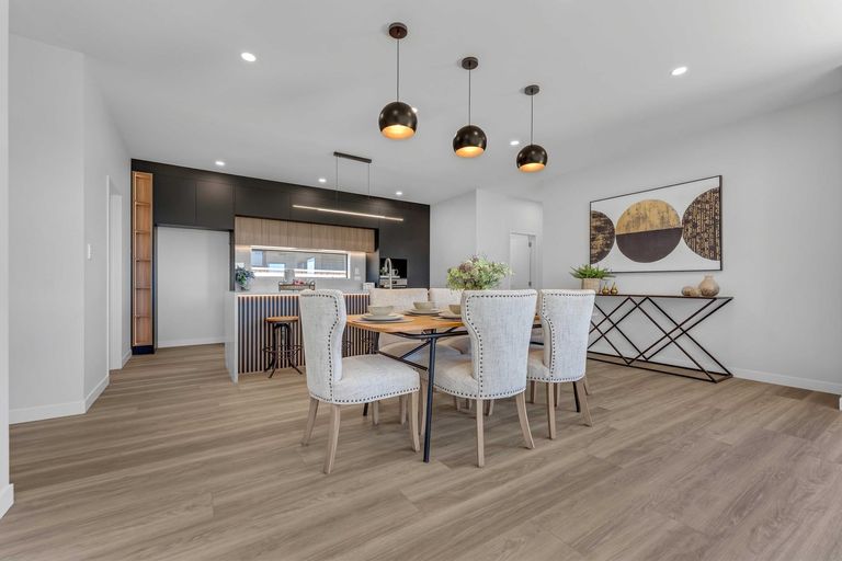 Photo of property in 27 Korowhiti Road, Clarks Beach, 2122