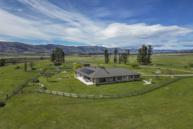 Photo of property in 182 Stevenson Road, Wanaka, 9382